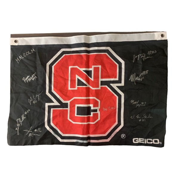 NC STATE WOLFPACK FLAG Team Members Signed Banner Black - Picture 1 of 8